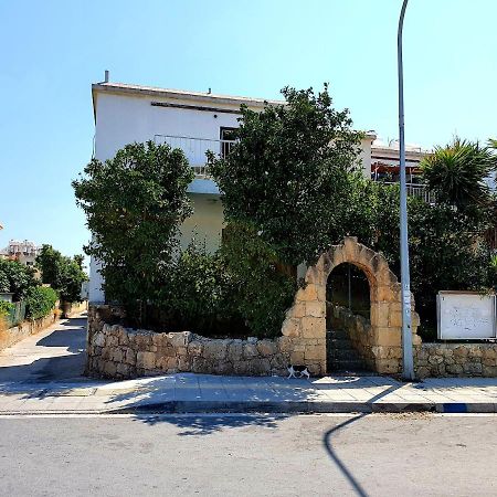 2 Bedroom Cozy Apartment Near Tourist Area, 200M From Sea Paphos ภายนอก รูปภาพ